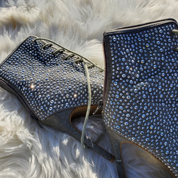 Rhinestone strap up heels - Picture 9 of 14